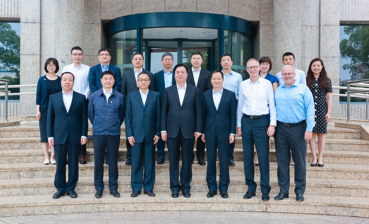 劉化龍董事長調研保利華信